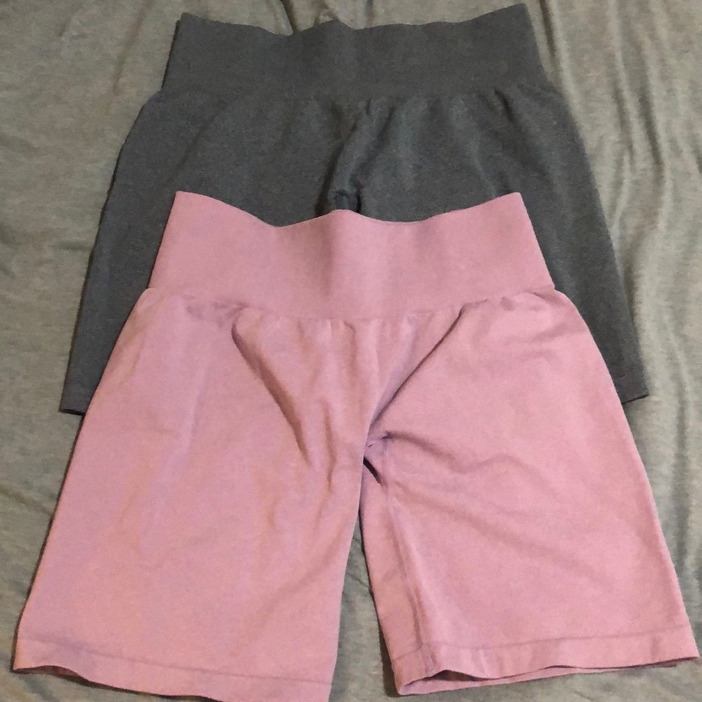NVGTN Pro shorts in slate blue and lilac